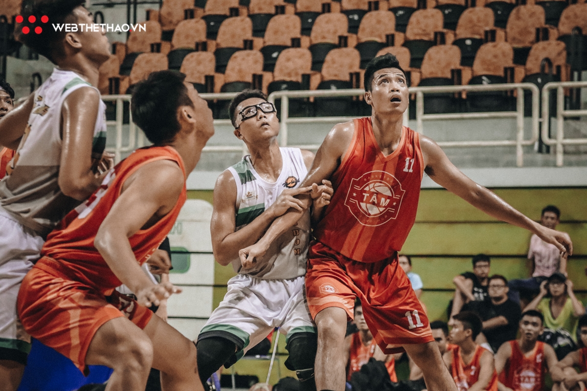 Chung kết nam giải Hạng A TP HCM 2019: Mưa 3 điểm đưa Quận 5 lên ngôi vô địch Chung kết nam giải Hạng A TP HCM 2019: Mưa 3 điểm đưa Quận 5 lên ngôi vô địch